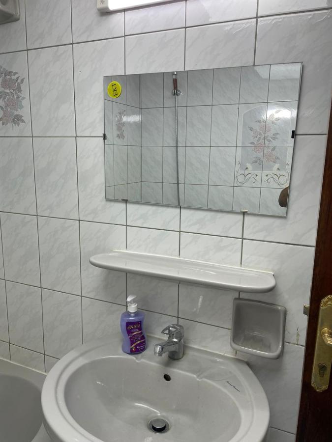 Brand New Boys Hostel 5 Min Walk From Burjuman Metro Station Exit-4 With All Brand New Furnishings & Free Facilities Dubai Bagian luar foto
