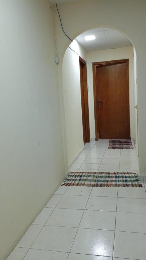 Brand New Boys Hostel 5 Min Walk From Burjuman Metro Station Exit-4 With All Brand New Furnishings & Free Facilities Dubai Bagian luar foto