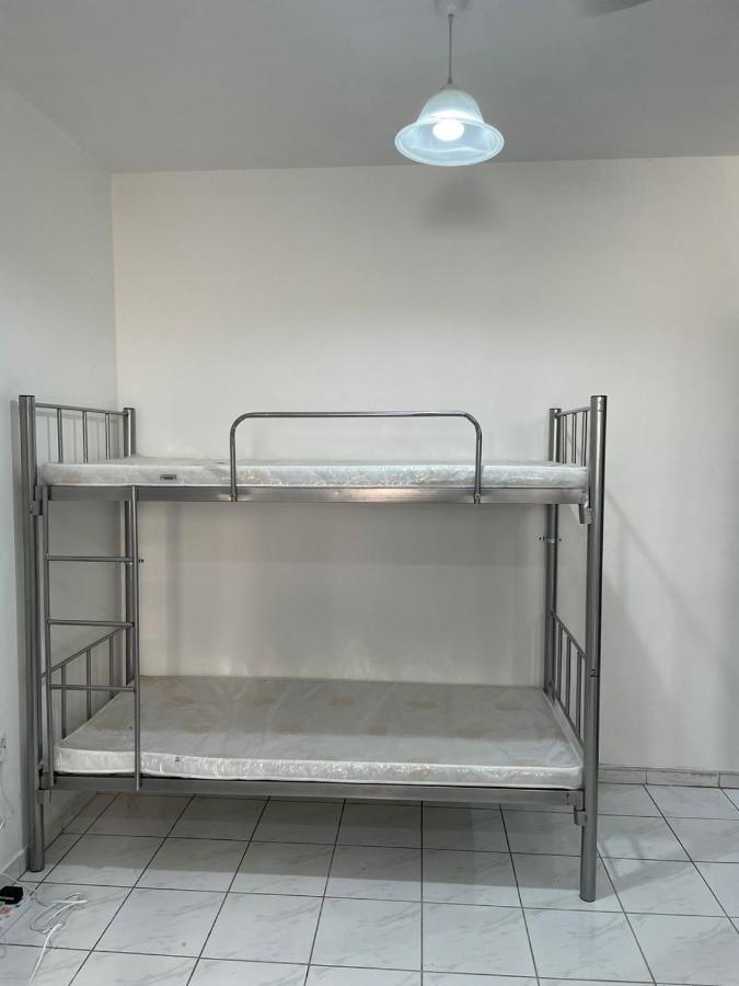 Brand New Boys Hostel 5 Min Walk From Burjuman Metro Station Exit-4 With All Brand New Furnishings & Free Facilities Dubai Bagian luar foto
